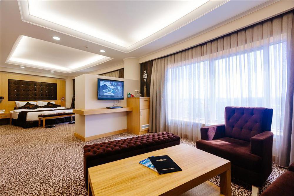 Grand Pasha Luxury Central Nicosia Hotel & Casino Стая снимка