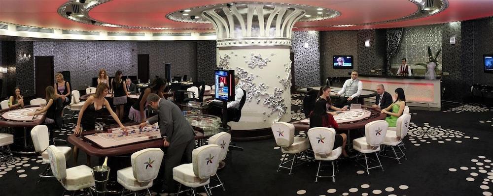 Grand Pasha Luxury Central Nicosia Hotel & Casino Екстериор снимка