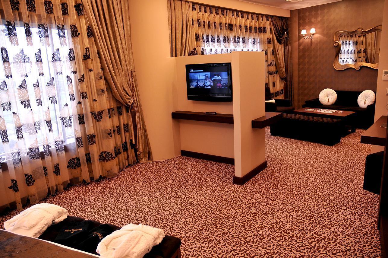 Grand Pasha Luxury Central Nicosia Hotel & Casino Стая снимка