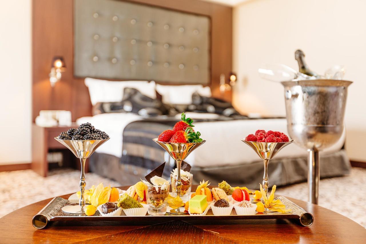 Grand Pasha Luxury Central Nicosia Hotel & Casino Екстериор снимка